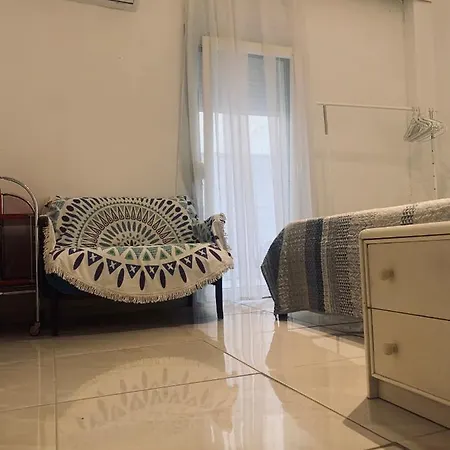 Cozy White Apartament Saloniki